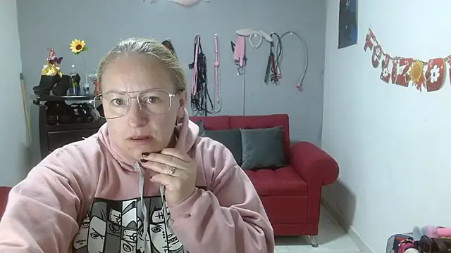 Snapshot of emperabigbootybigass chatting on March 2025 12:22:02 PM emperabigbootybigass online show from March 2025 12:22:02 PM