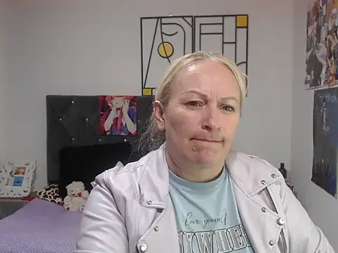 Snapshot of emperabigbootybigass chatting on June 2026 12:22:01 PM emperabigbootybigass online show from June 2026 12:22:01 PM