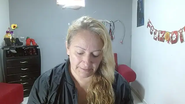 Snapshot of emperabigbootybigass chatting on March 2025 12:25:02 PM emperabigbootybigass online show from March 2025 12:25:02 PM