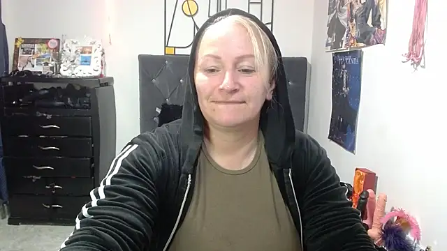 Snapshot of emperabigbootybigass chatting on May 2026 12:19:01 PM emperabigbootybigass online show from May 2026 12:19:01 PM