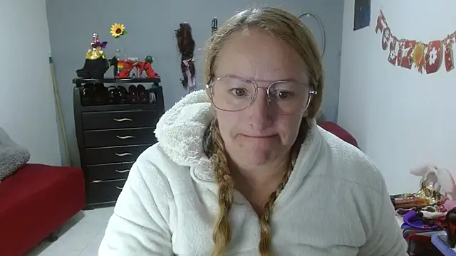 Snapshot of emperabigbootybigass chatting on March 2025 12:17:01 PM emperabigbootybigass online show from March 2025 12:17:01 PM