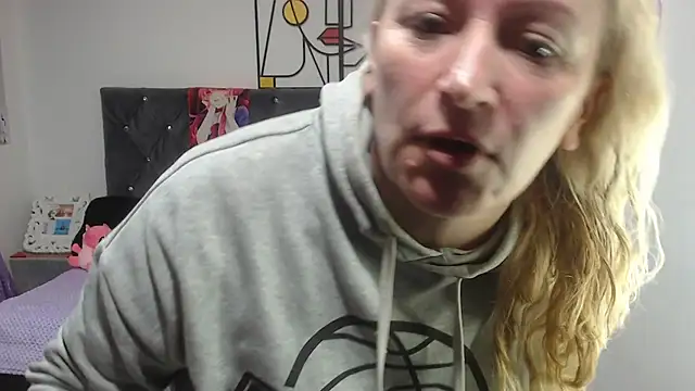 Snapshot of emperabigbootybigass chatting on June 2026 12:43:01 PM emperabigbootybigass online show from June 2026 12:43:01 PM
