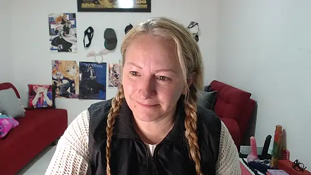 Snapshot of emperabigbootybigass chatting on October 2025 12:17:01 PM emperabigbootybigass online show from October 2025 12:17:01 PM