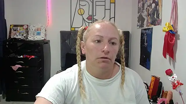 Snapshot of emperabigbootybigass chatting on May 2026 04:04:02 PM emperabigbootybigass online show from May 2026 04:04:02 PM