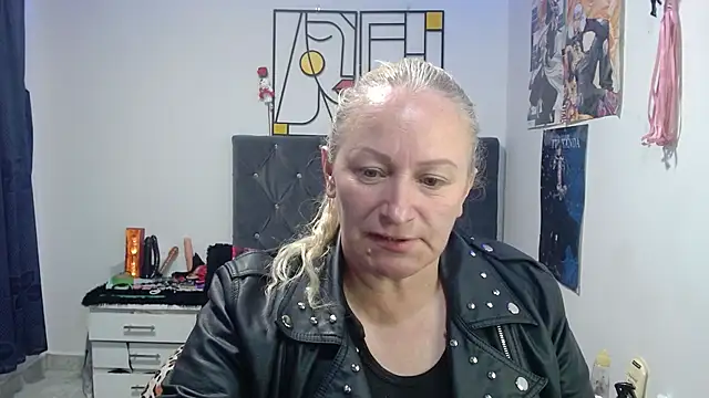 Snapshot of emperabigbootybigass chatting on May 2026 12:25:01 PM emperabigbootybigass online show from May 2026 12:25:01 PM