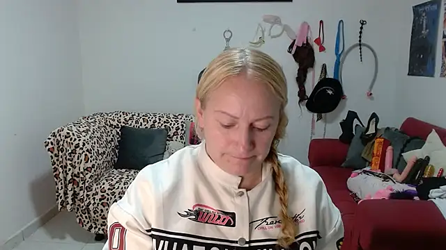 Snapshot of emperabigbootybigass chatting on March 2026 12:40:02 PM emperabigbootybigass online show from March 2026 12:40:02 PM