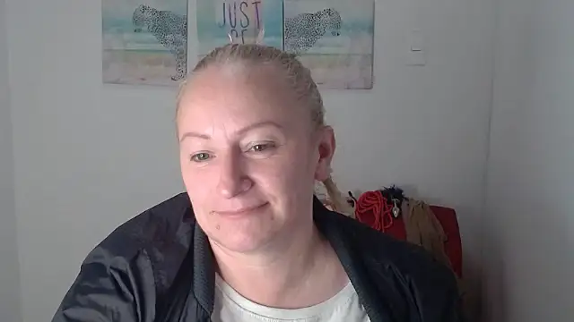 Snapshot of emperabigbootybigass chatting on April 2026 12:19:02 PM emperabigbootybigass online show from April 2026 12:19:02 PM