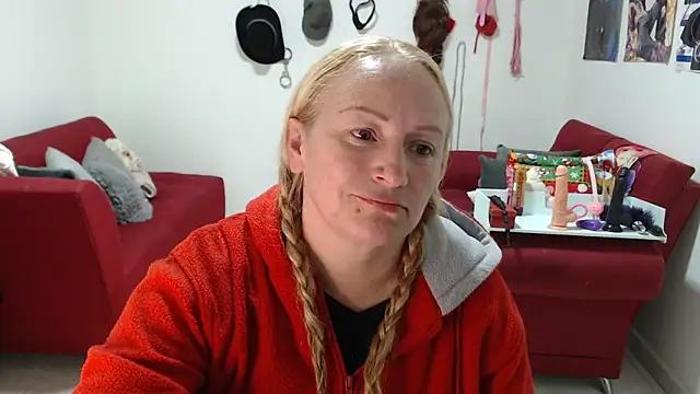 Snapshot of emperabigbootybigass chatting on December 2025 12:10:01 PM emperabigbootybigass online show from December 2025 12:10:01 PM