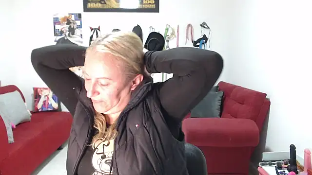 Snapshot of emperabigbootybigass chatting on October 2025 12:17:01 PM emperabigbootybigass online show from October 2025 12:17:01 PM