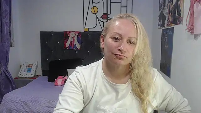 Snapshot of emperabigbootybigass chatting on June 2026 12:38:02 AM emperabigbootybigass online show from June 2026 12:38:02 AM