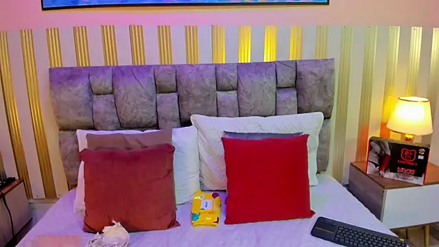 Snapshot of nova_lane chatting on December 2025 07:52:02 PM nova lane online show from December 2025 07:52:02 PM