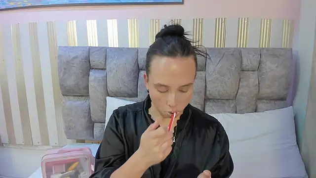 nova lane online show from April 2026 07:54:01 PM