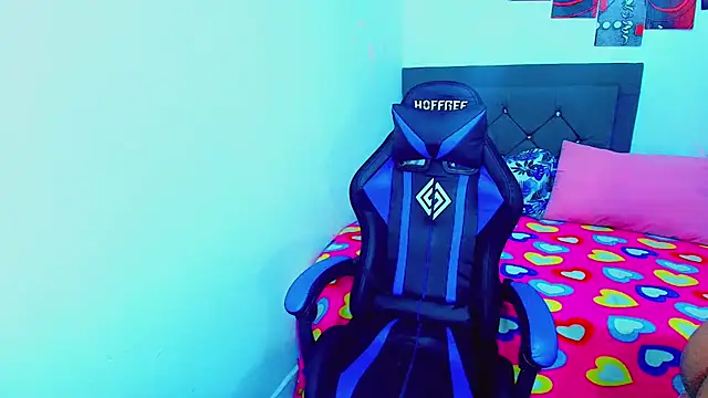 Snapshot of aidaathh chatting on November 2025 01:06:01 AM aidaathh online show from November 2025 01:06:01 AM