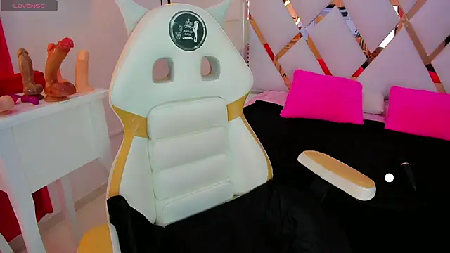 samy  milf online show from September 2025 06:48:01 PM