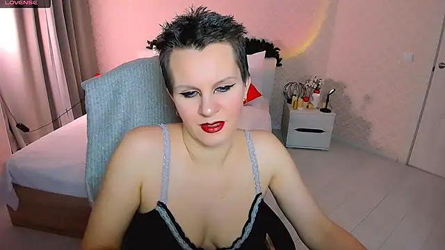 Louisa Bay online show from January 2026 03:52:02 PM