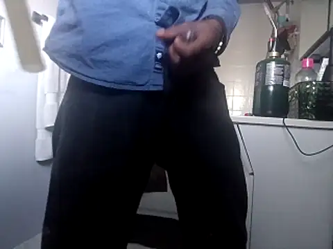 Snapshot of DevinToore chatting on October 2025 10:38:02 PM DevinToore online show from October 2025 10:38:02 PM