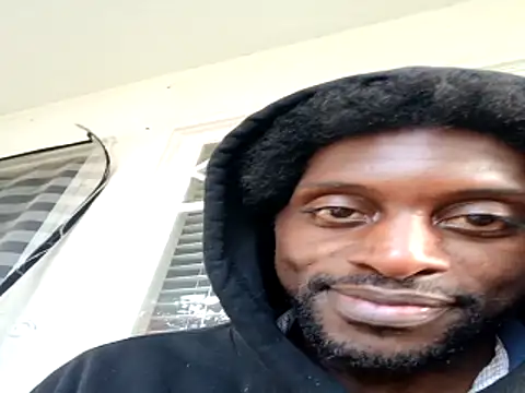 Snapshot of DevinToore chatting on November 2025 06:00:01 PM DevinToore online show from November 2025 06:00:01 PM