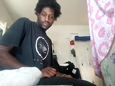 Snapshot of DevinToore chatting on November 2025 05:57:01 PM DevinToore online show from November 2025 05:57:01 PM