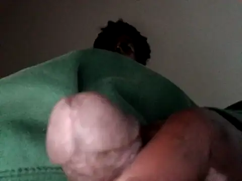 Snapshot of DevinToore chatting on November 2025 09:46:01 PM DevinToore online show from November 2025 09:46:01 PM