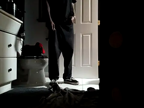 Snapshot of DevinToore chatting on October 2025 03:38:01 AM DevinToore online show from October 2025 03:38:01 AM