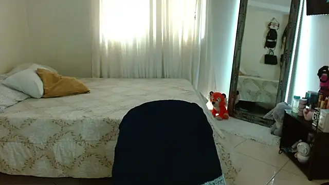 Snapshot of KatalinnaBrown chatting on October 2025 05:34:02 PM KatalinnaBrown online show from October 2025 05:34:02 PM