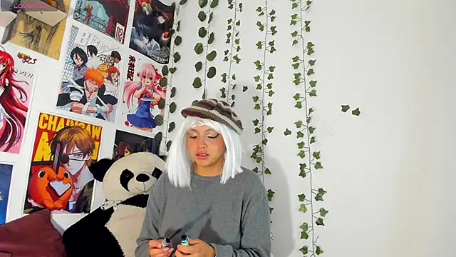 Snapshot of miku_katsuragi chatting on January 2025 07:10:01 AM miku katsuragi online show from January 2025 07:10:01 AM