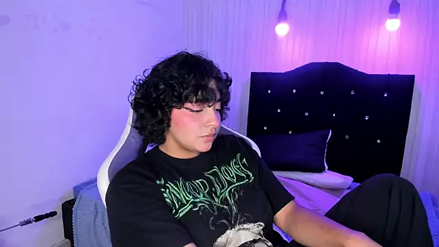 miku katsuragi online show from November 2025 11:47:01 PM