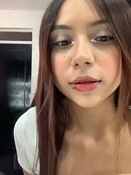 Emily Clark1 online show from December 2024 06:24:02 PM