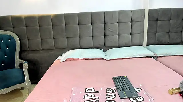 Snapshot of MadameDamn chatting on January 2025 12:20:01 PM MadameDamn online show from January 2025 12:20:01 PM