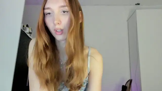 Snapshot of LisaIcon chatting on October 2025 09:38:02 PM LisaIcon online show from October 2025 09:38:02 PM