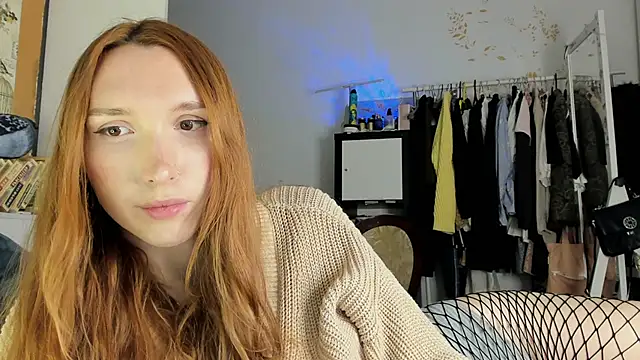 LisaIcon online show from November 2025 01:32:02 PM