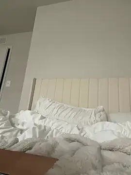 emilycoco online show from February 2026 08:43:01 PM