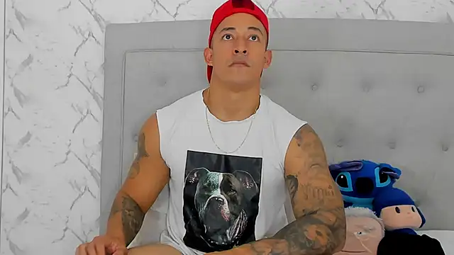 luigiferrara online show from November 2025 10:57:01 PM