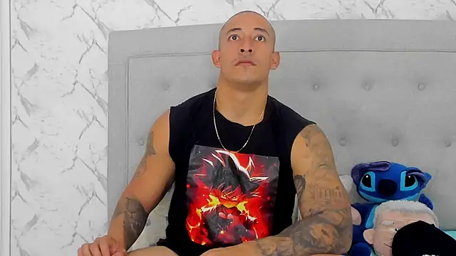 luigiferrara online show from October 2025 09:49:01 PM