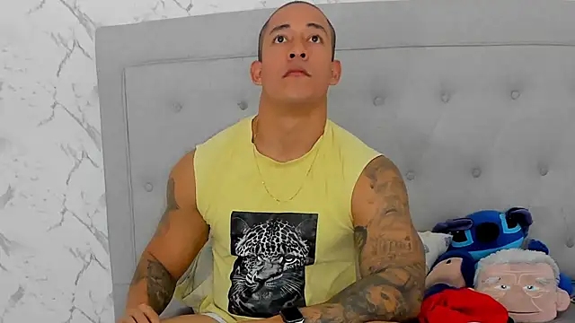 luigiferrara online show from December 2025 02:56:02 AM