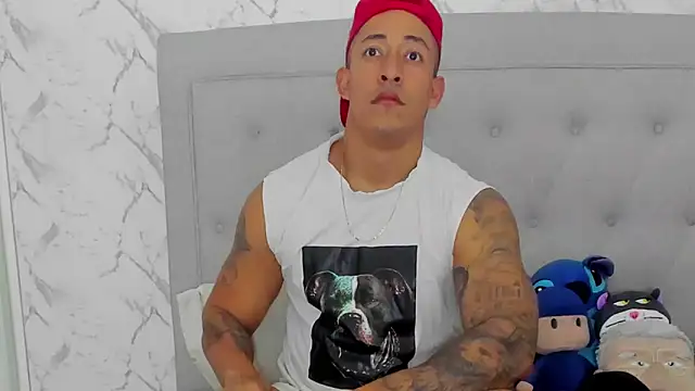 luigiferrara online show from March 2026 08:47:01 PM