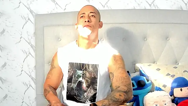 luigiferrara online show from March 2025 09:08:02 PM
