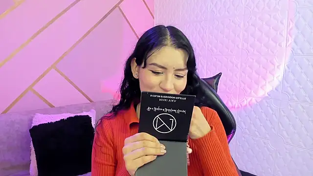 Snapshot of Violetaa_diazz chatting on January 2026 09:30:01 PM Violetaa diazz online show from January 2026 09:30:01 PM