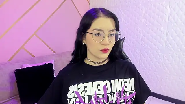 Snapshot of Violetaa_diazz chatting on December 2025 09:15:02 PM Violetaa diazz online show from December 2025 09:15:02 PM