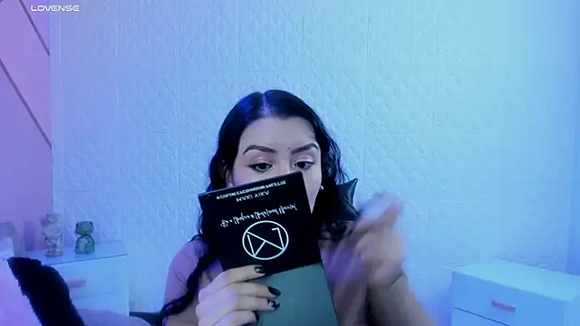 Snapshot of Violetaa_diazz chatting on February 2026 09:26:01 PM Violetaa diazz online show from February 2026 09:26:01 PM