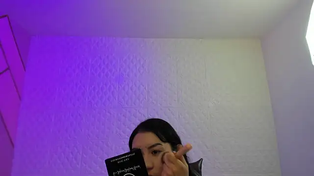 Violetaa diazz online show from March 2026 09:09:01 PM