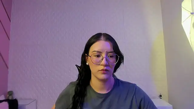 Violetaa diazz online show from July 2026 08:49:02 PM