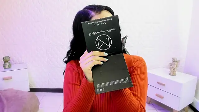 Snapshot of Violetaa_diazz chatting on February 2026 09:14:01 PM Violetaa diazz online show from February 2026 09:14:01 PM