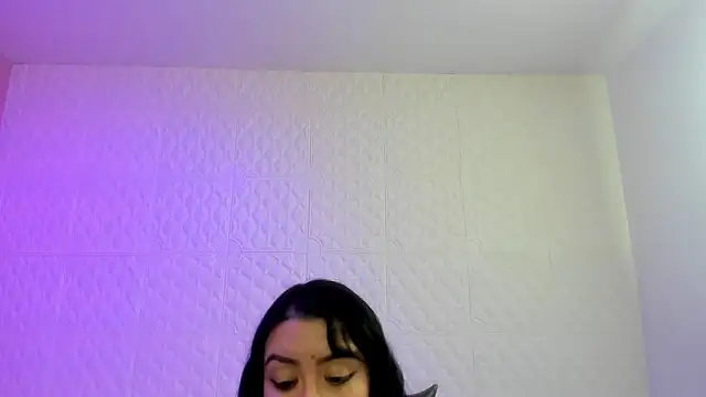 Snapshot of Violetaa_diazz chatting on February 2026 09:14:01 PM Violetaa diazz online show from February 2026 09:14:01 PM