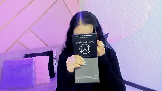 Snapshot of Violetaa_diazz chatting on February 2026 09:14:02 PM Violetaa diazz online show from February 2026 09:14:02 PM