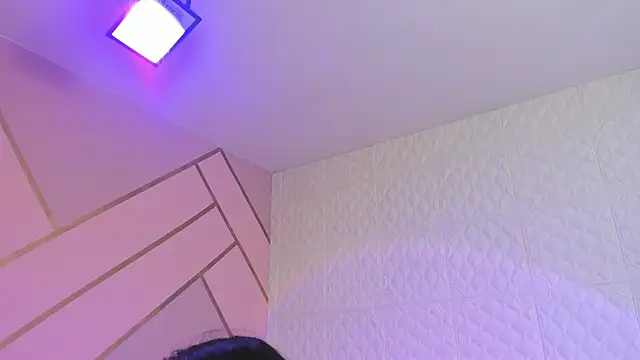 Snapshot of Violetaa_diazz chatting on January 2026 09:10:02 PM Violetaa diazz online show from January 2026 09:10:02 PM