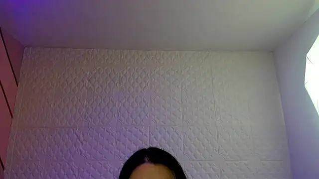 Snapshot of Violetaa_diazz chatting on December 2025 09:05:01 PM Violetaa diazz online show from December 2025 09:05:01 PM