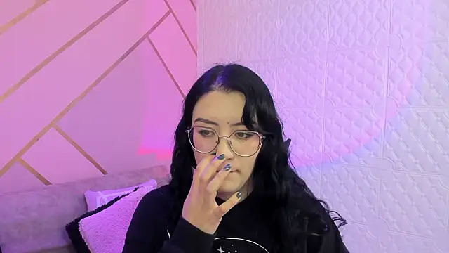 Snapshot of Violetaa_diazz chatting on January 2026 09:18:01 PM Violetaa diazz online show from January 2026 09:18:01 PM