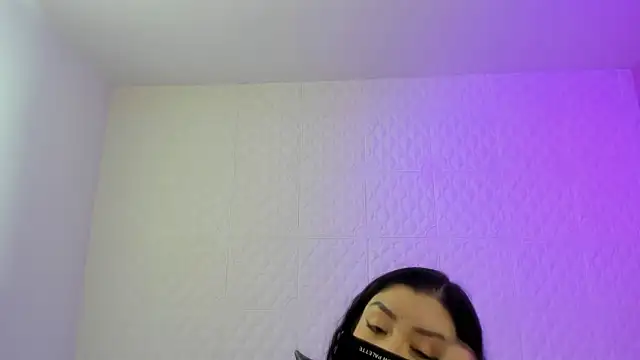 Snapshot of Violetaa_diazz chatting on February 2026 09:15:01 PM Violetaa diazz online show from February 2026 09:15:01 PM