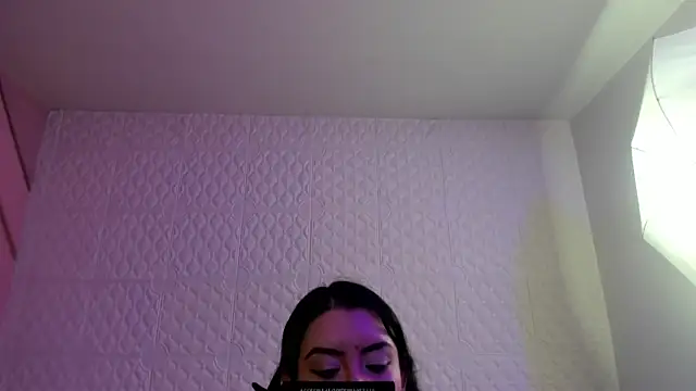 Violetaa diazz online show from June 2026 09:19:02 PM